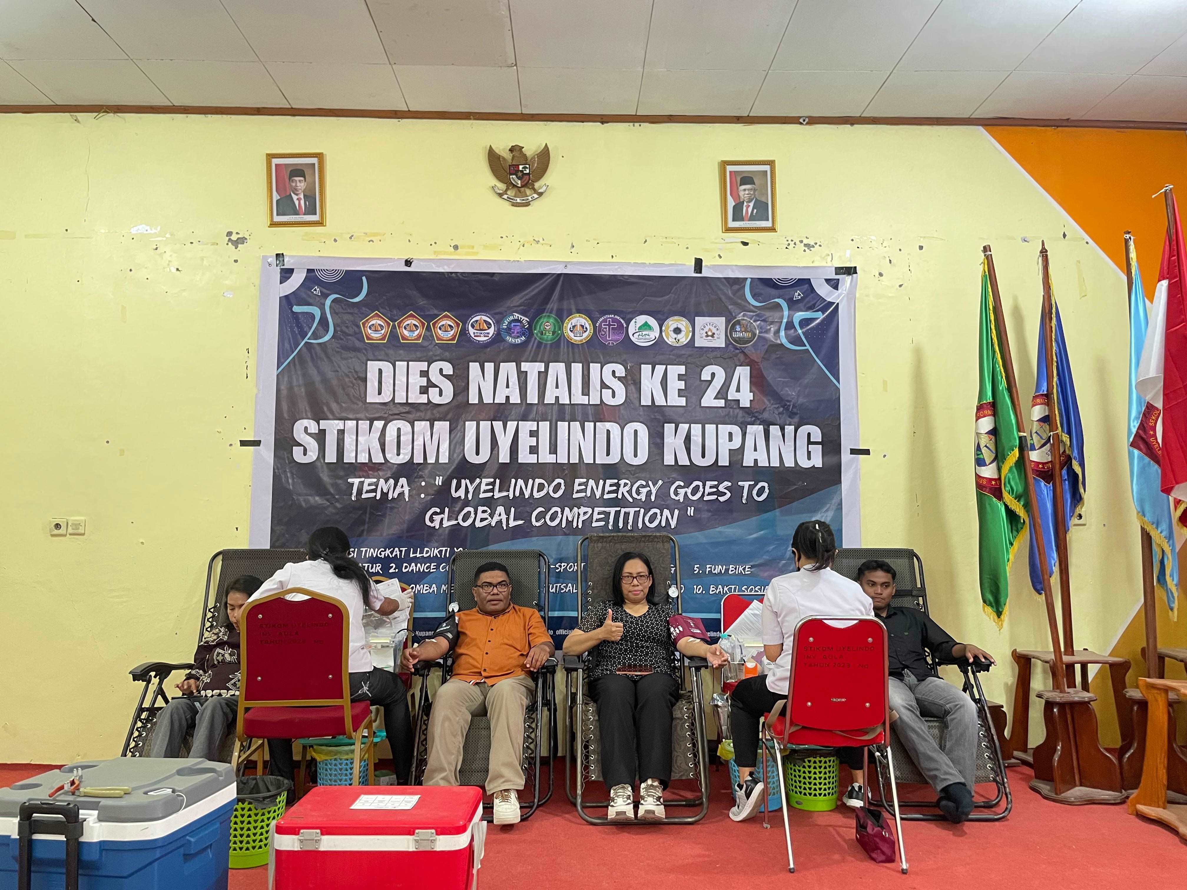Kegiatan Donor Darah Dalam Rangka Dies Natalis Ke 24 STIKOM Uyelindo Kupang